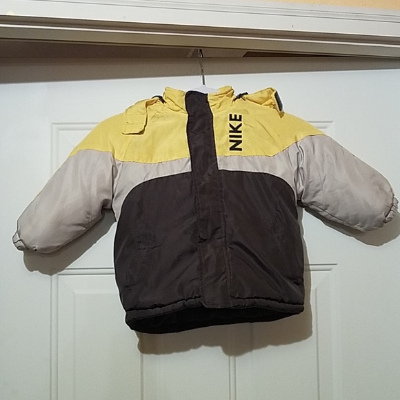 Nike Other - Yellow and gray 3T Nike coat